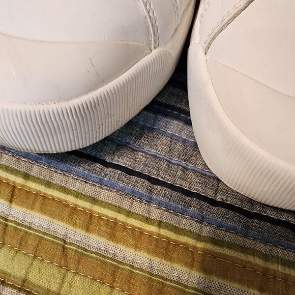 White Low-Top Sneakers - Picture 11 of 11